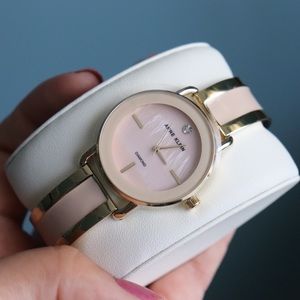 Mother-of-Pearl Watch